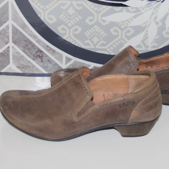 Taos Footwear Brown Slip-On Shoes - Picture 3 of 8